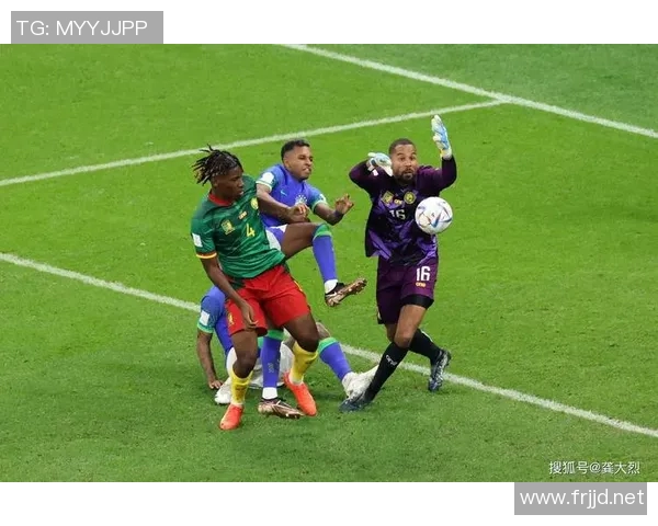 国际足联俱乐部世界杯托卢卡队梅嫩德斯头球